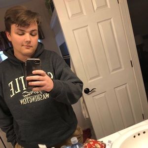 Meet your Posher, Alex